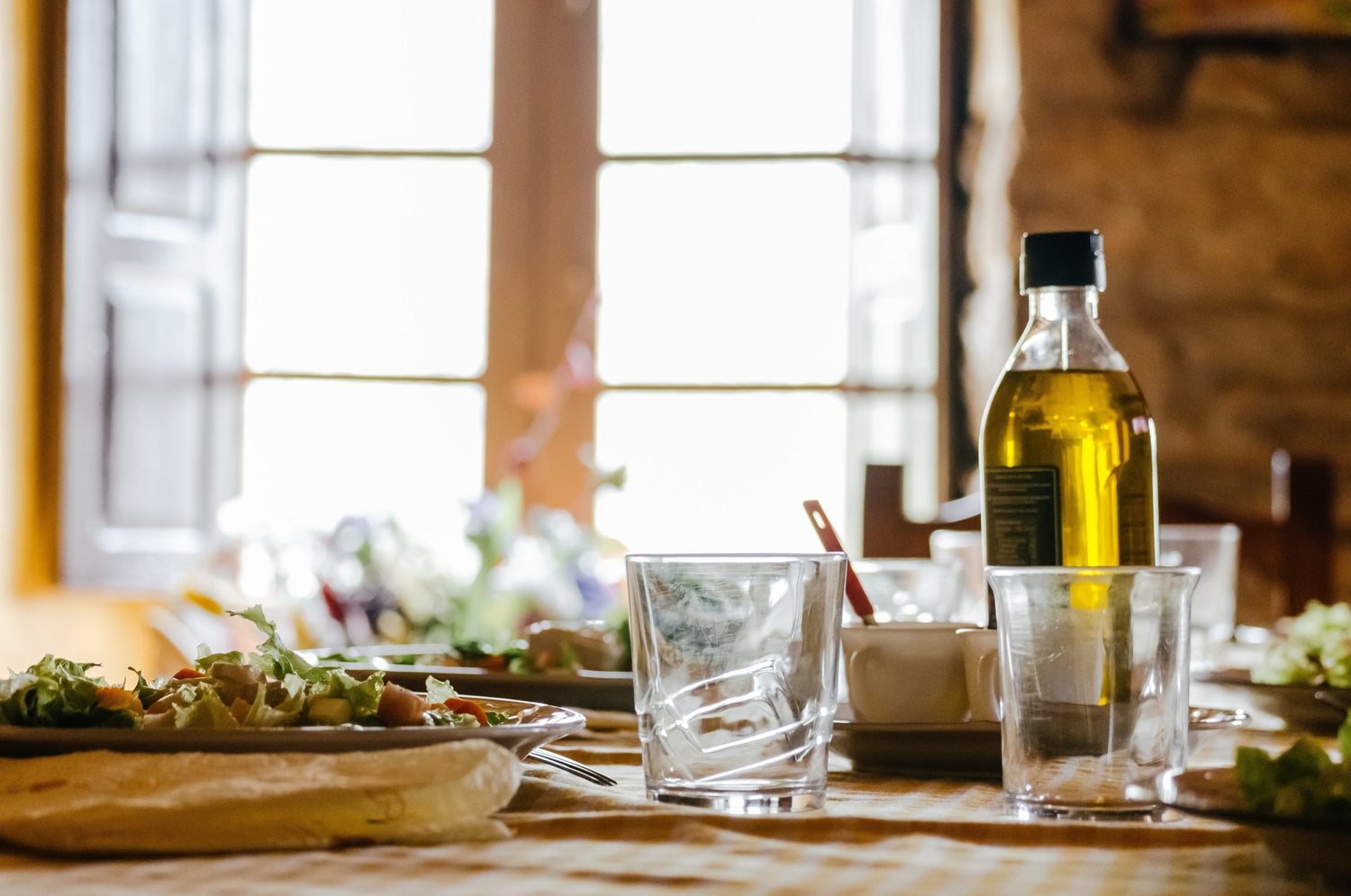 Olive oil has been known by many ancient cultures to provide great benefits for the hair and the skin.